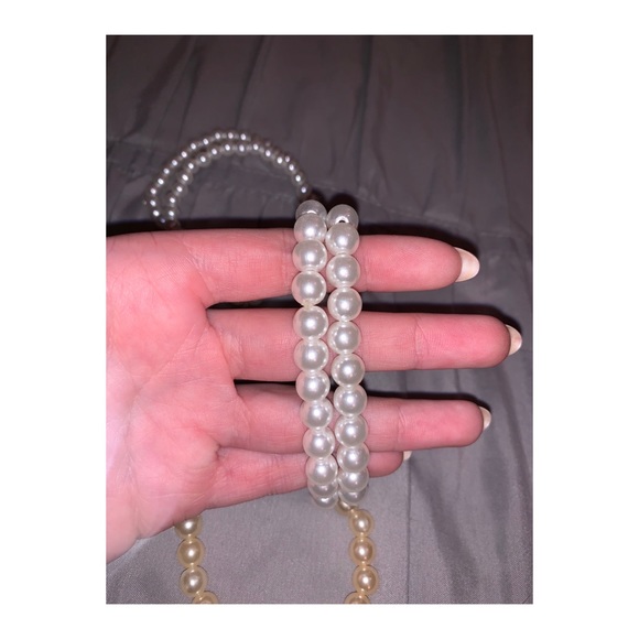 SOLD - Various Sizes Pearl Bracelets - Picture 5 of 5